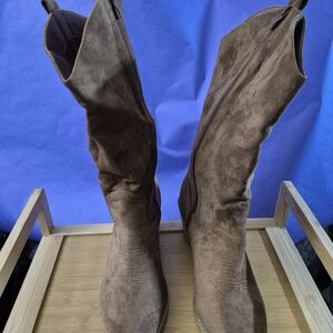 Brown Women's Boots Size 11